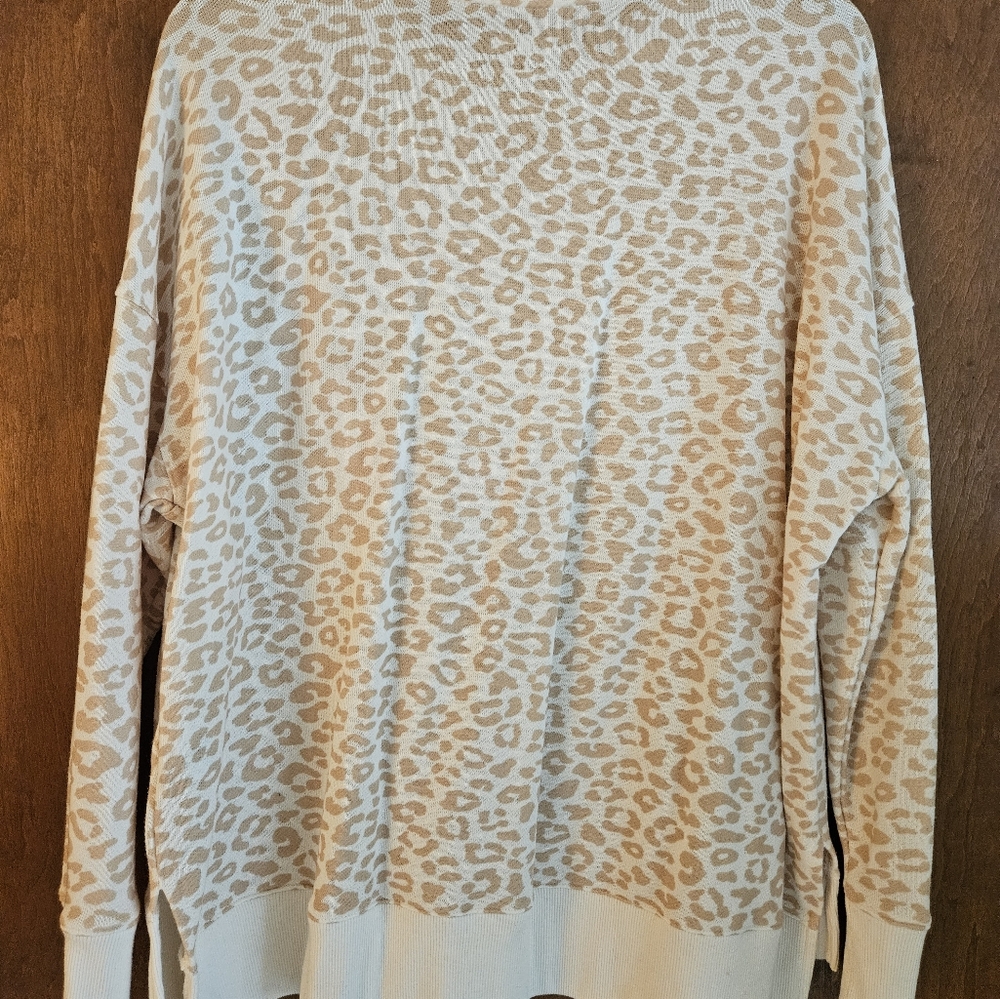 Leopard Print Sweatshirt - Picture 2 of 4